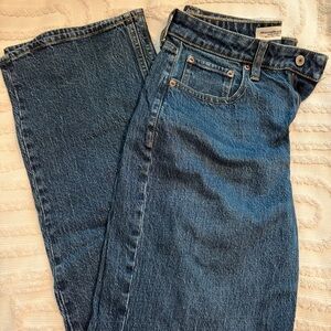 Abercrombie 90s Relaxed High Rise Jeans Size 25